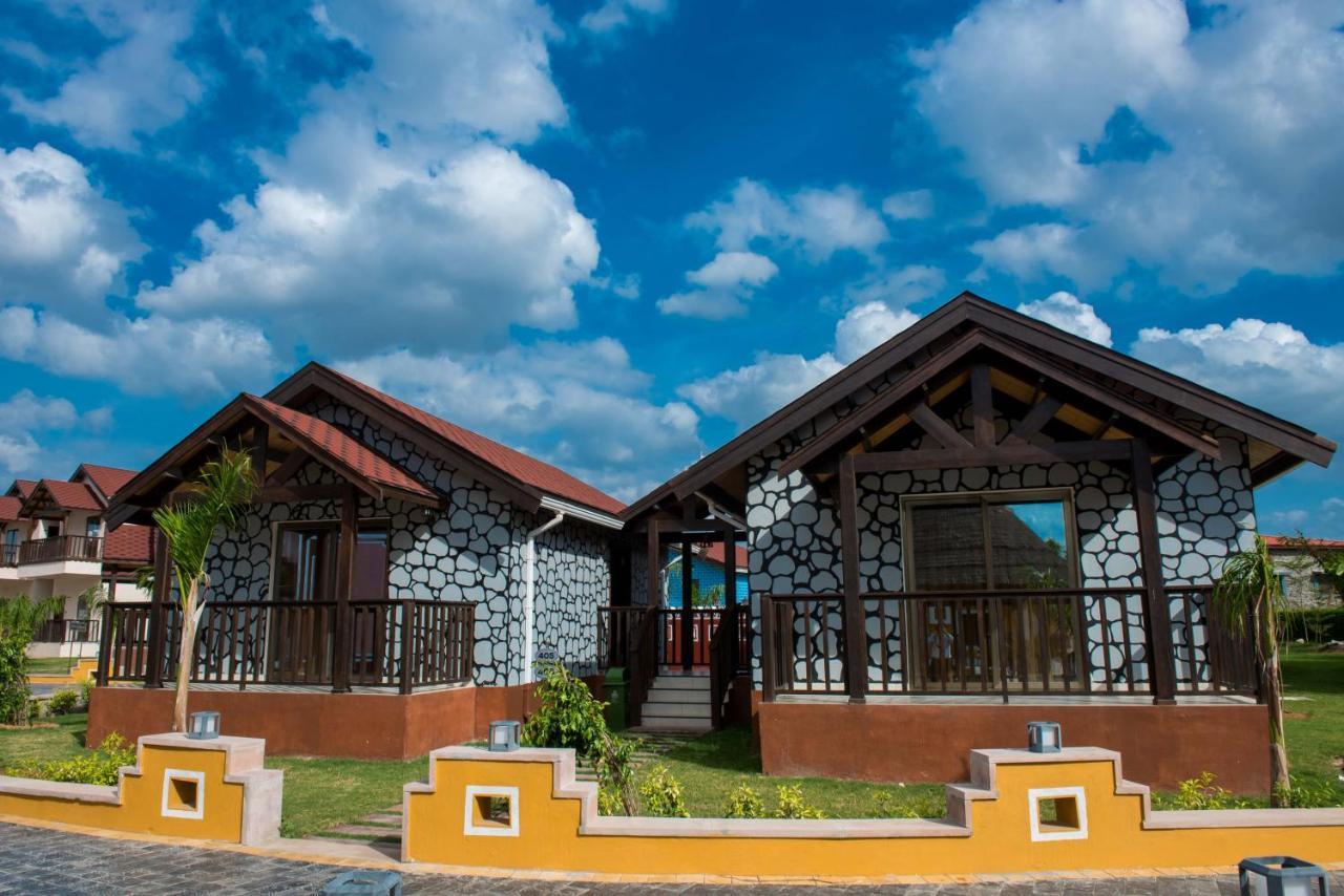 Sun Hotel And Resort, Mount Abu Ābu Road Eksteriør bilde