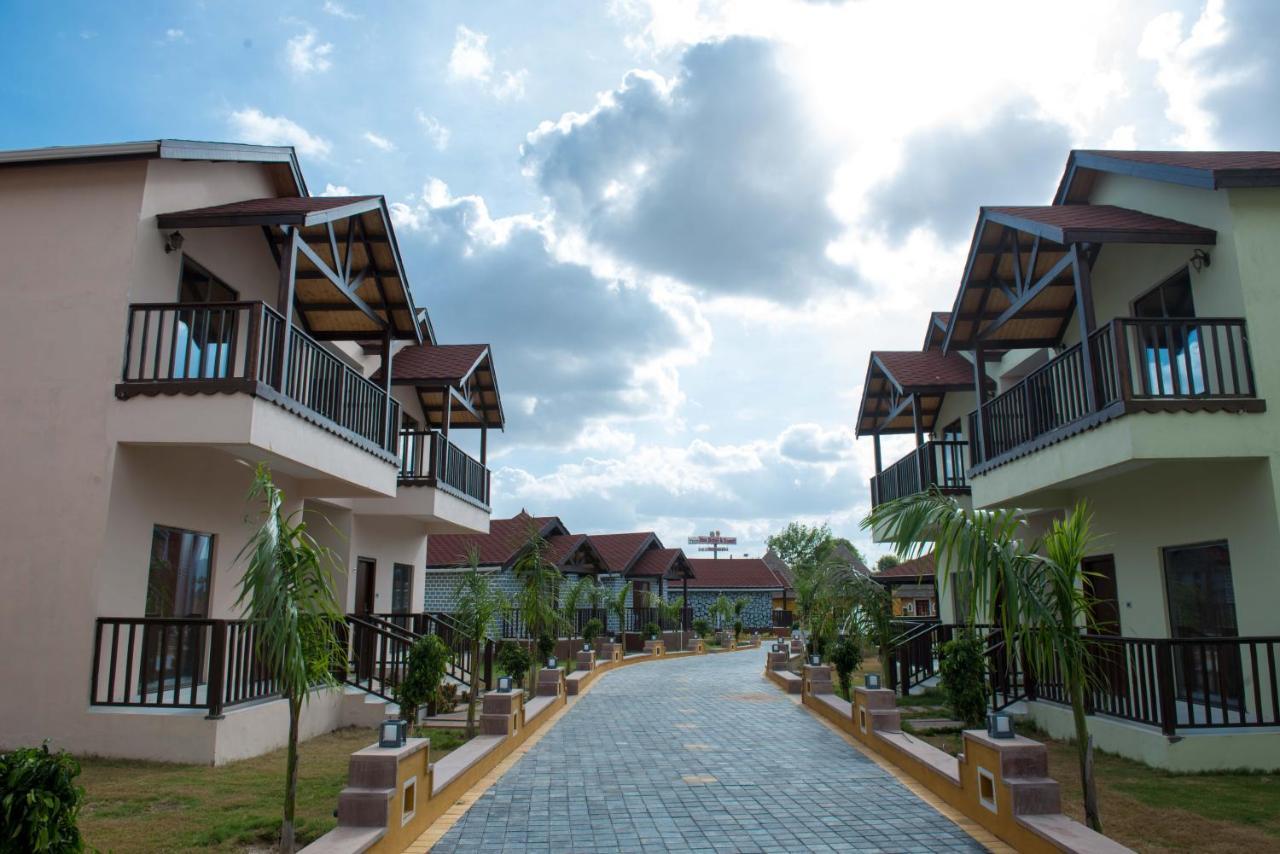 Sun Hotel And Resort, Mount Abu Ābu Road Eksteriør bilde