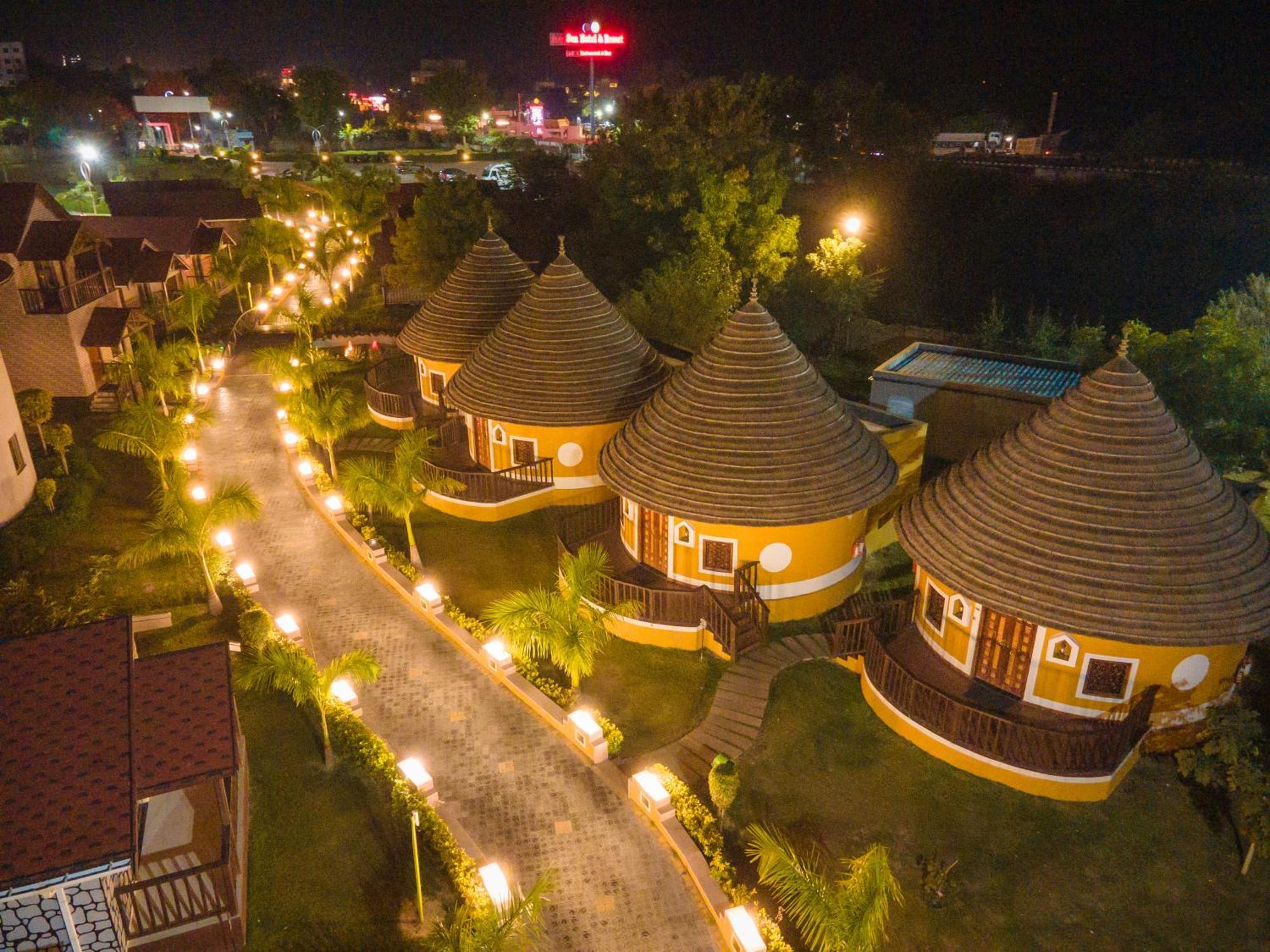 Sun Hotel And Resort, Mount Abu Ābu Road Eksteriør bilde